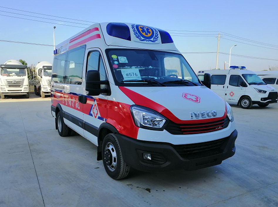 国六依维柯欧胜自动挡救护车